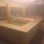 美杉リゾートのヒノキ風呂1