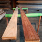 杉の床板製品の検品・梱包、原板の管理をしました。